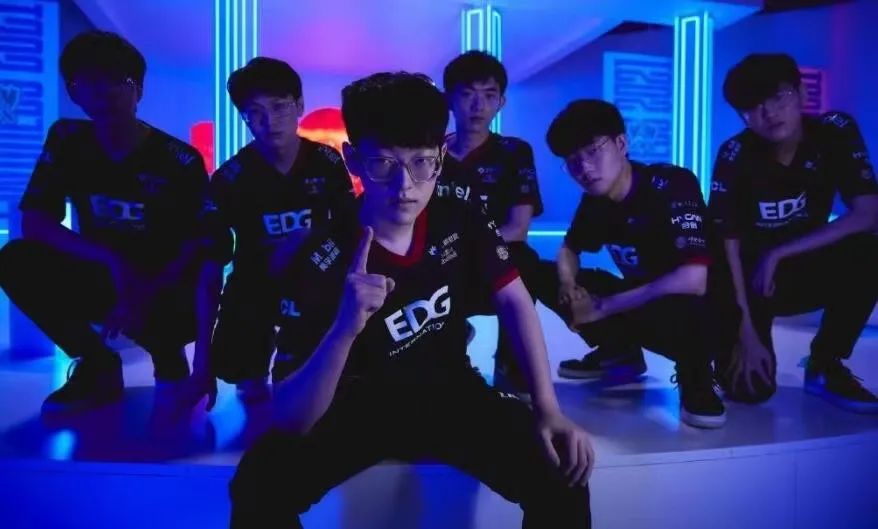 英雄聯盟S11——LPL兩天1勝6負，僅贏外卡 #RNG的全勝晉級