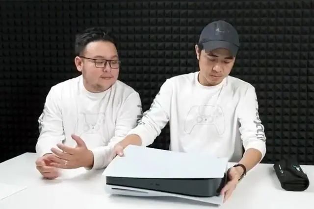 越南MOD大師打造水冷PS5 很快能批量買到