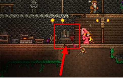 泰拉瑞亞神聖錠用什麼工作台做？