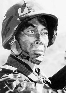 黃和平精英怎麼換號,和平精英裡面用了微信分身的賬號,怎麼回到微信裡面?怎麼切換賬號