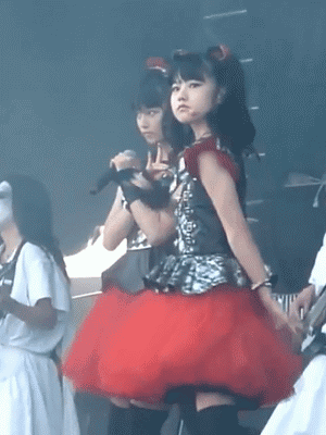 太太帶球撞人犯規哈 動圖 知道的是在結婚不知道以為