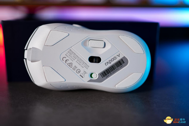 雷柏V300W 有線無線雙模RGB遊戲滑鼠評測：160小時長續航