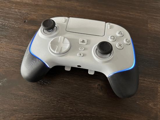 雷蛇PS5手柄IGN 8分：強悍效能免不了有昂貴的價格